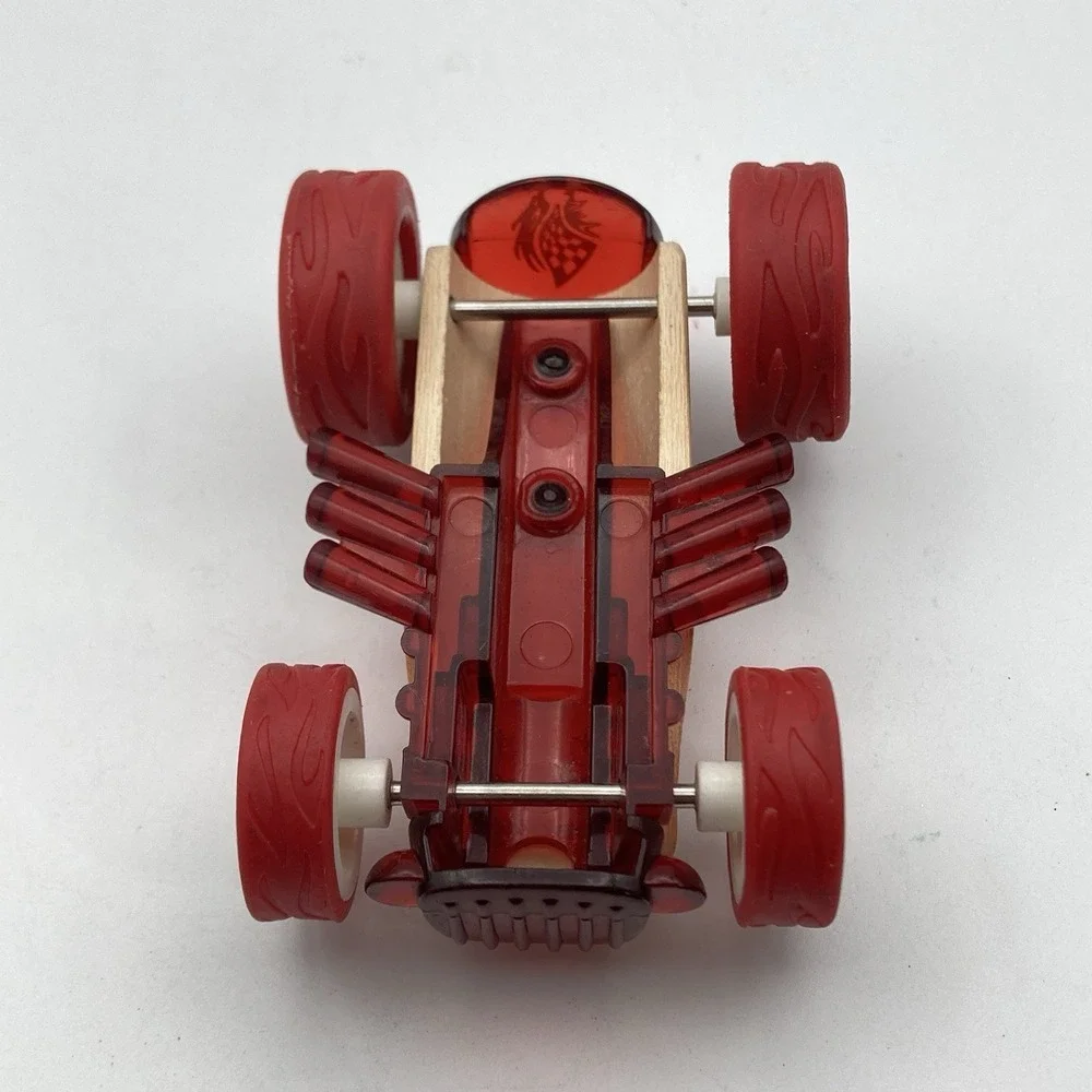 Hot Wheels Beatles Dairy Delivery Milk Truck Plastic Man Skullduggery / Lot #10